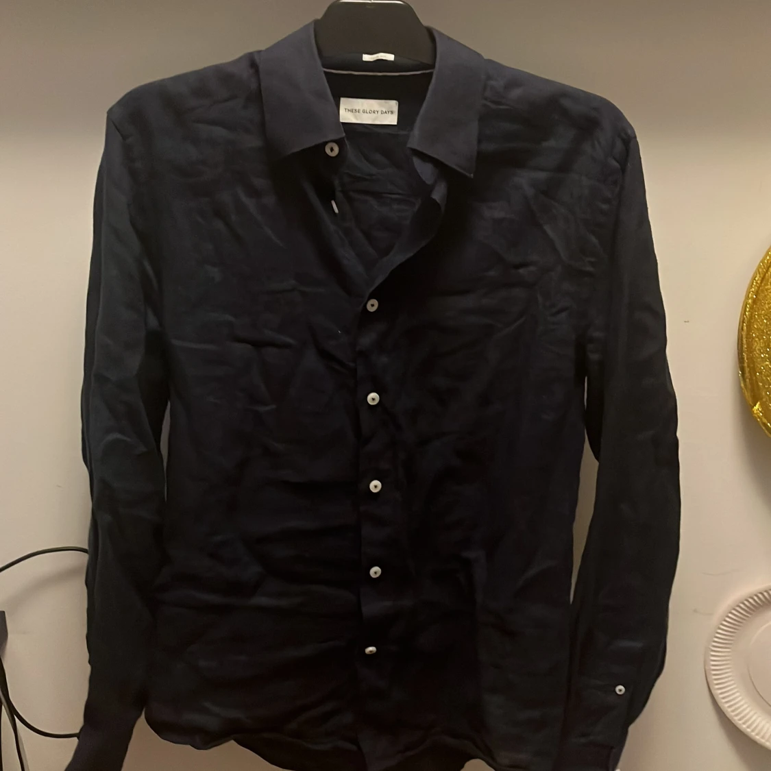 Mörkblå skjorta These Glory Days