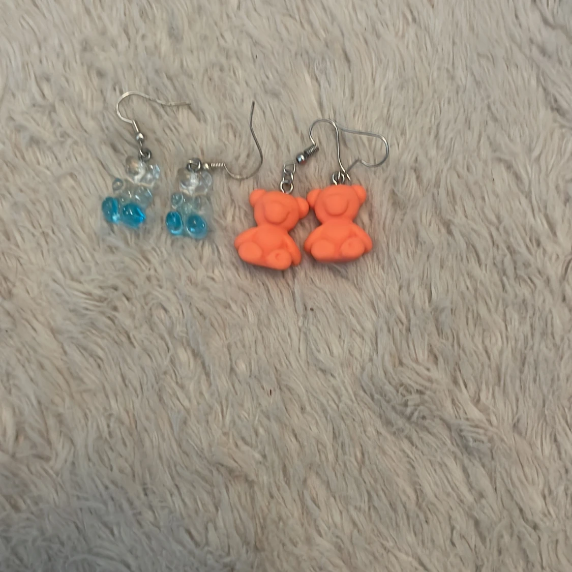 Färgglada örhängen i olika former - 1