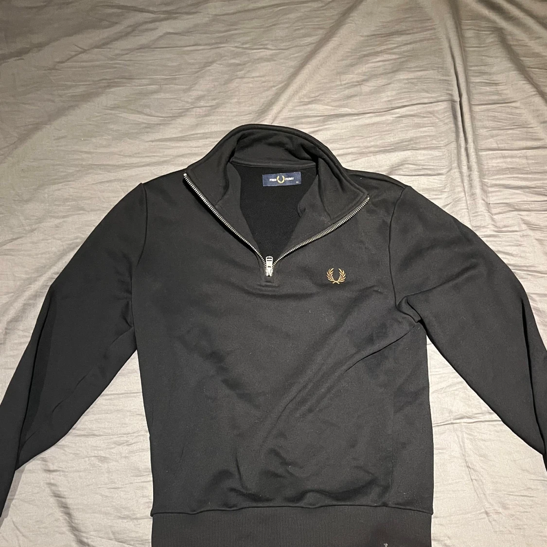 Svart half zip tröja från Fred Perry - 3
