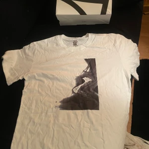 Vit t-shirt Maison Margiela - Tröja från Maison margiela. Pris kan diskuteras i dm