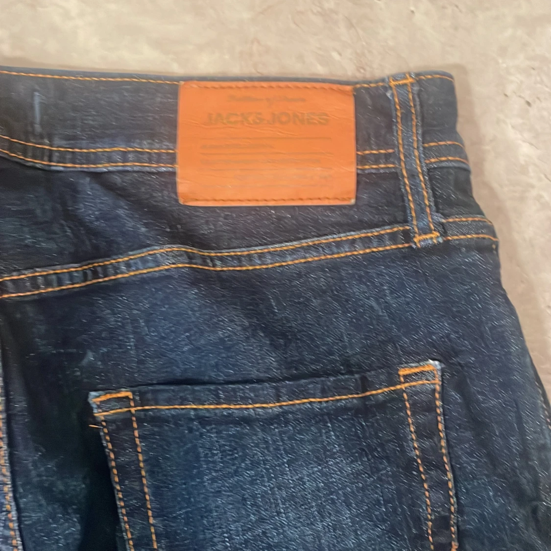 Mörkblå jeans från Jack & Jones - 2