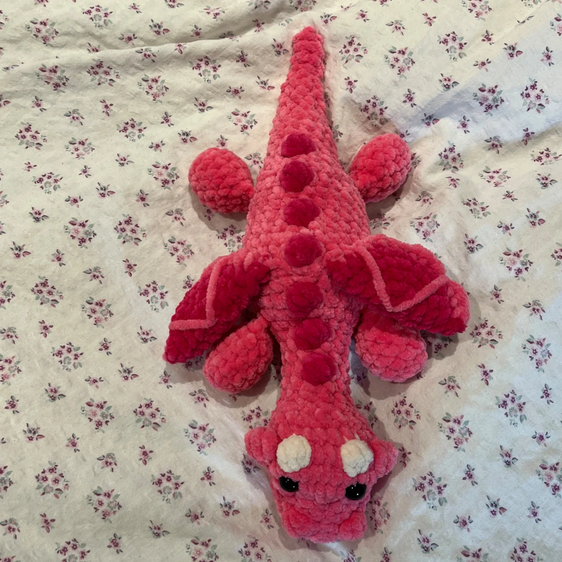 Virkad rosa drake  - 1