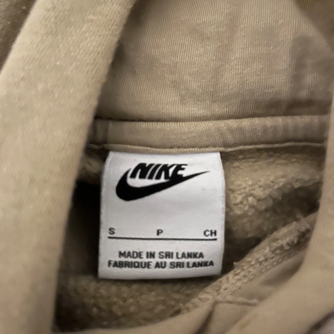 Beige hoodie från Nike med huva - 1