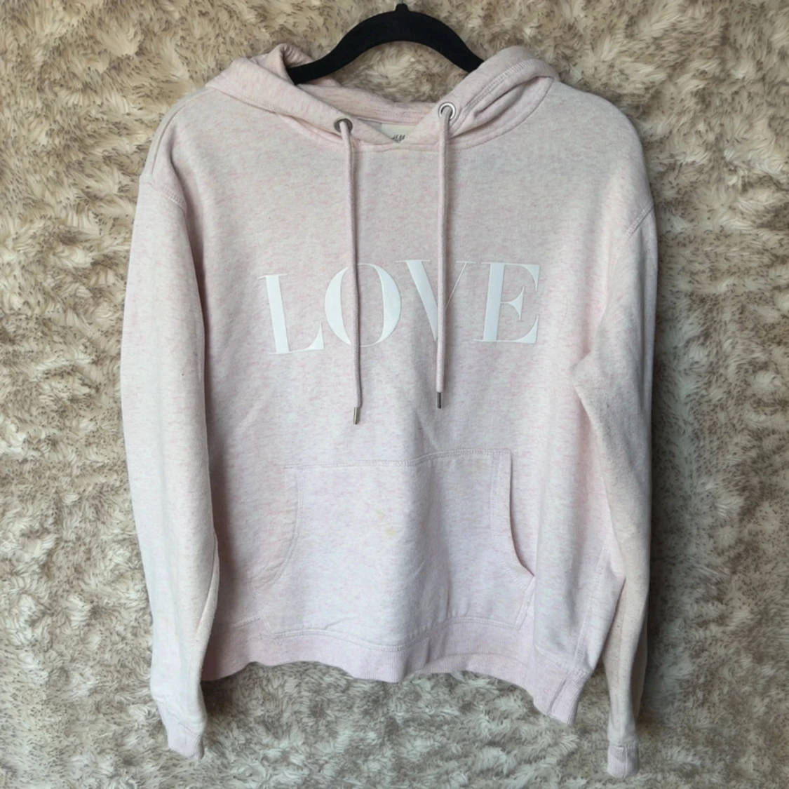 Ljusrosa hoodie med LOVE-tryck H&M