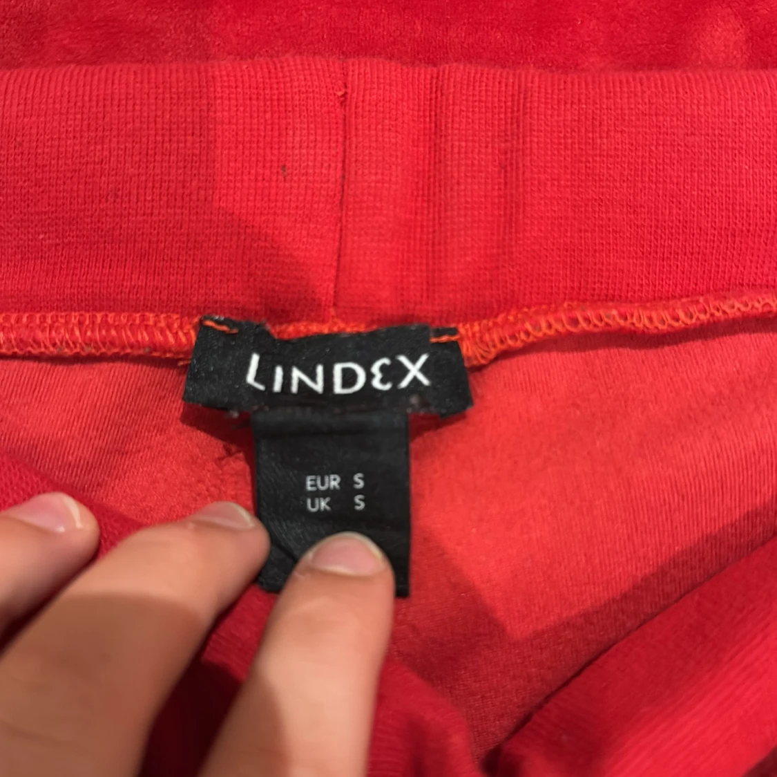 Röda mjukisbyxor från Lindex S - 2