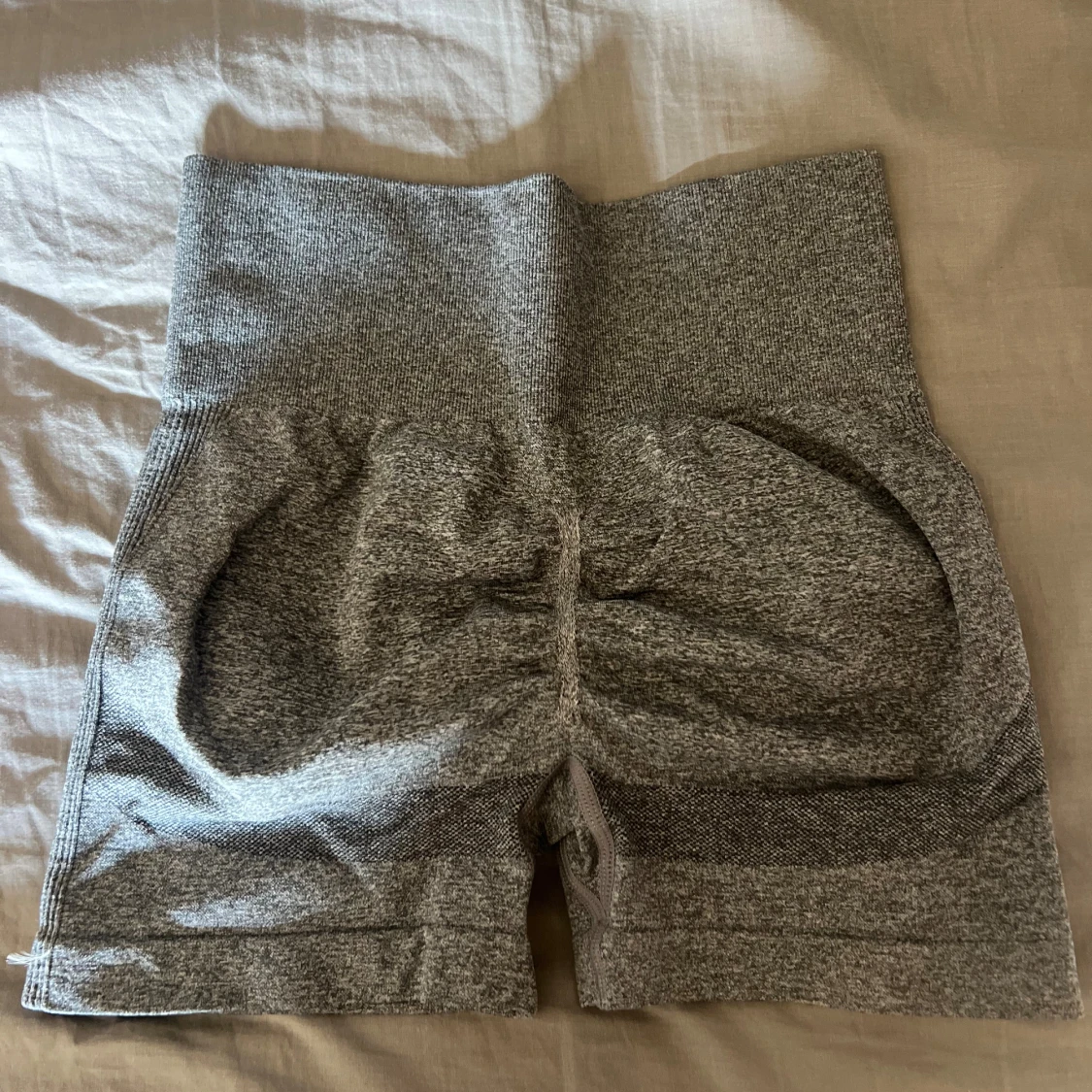 Ljus Gråa gym shorts  - 1