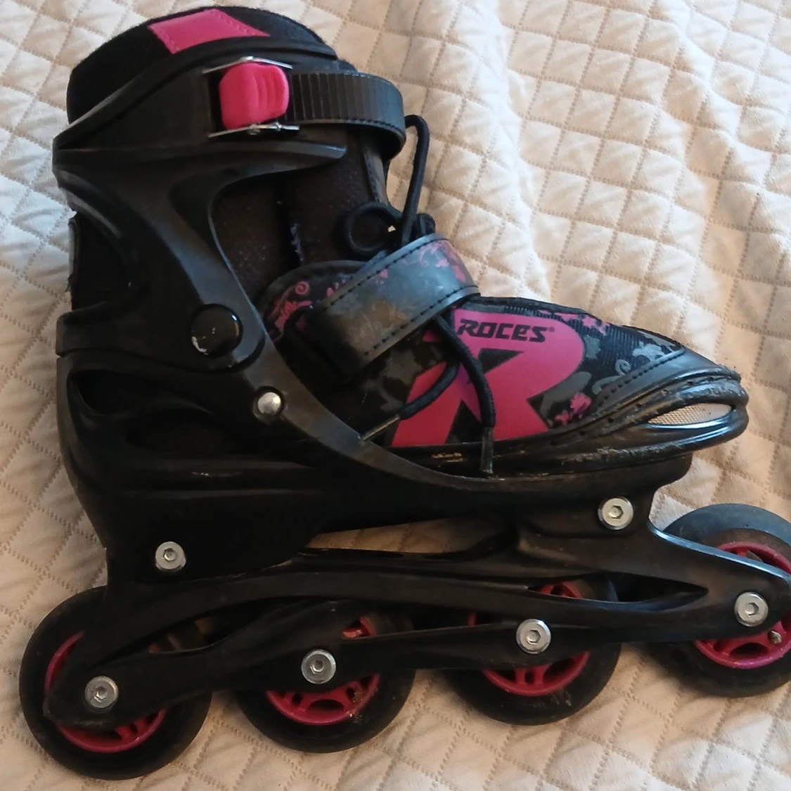 Svarta och rosa inlines från Roces - 1