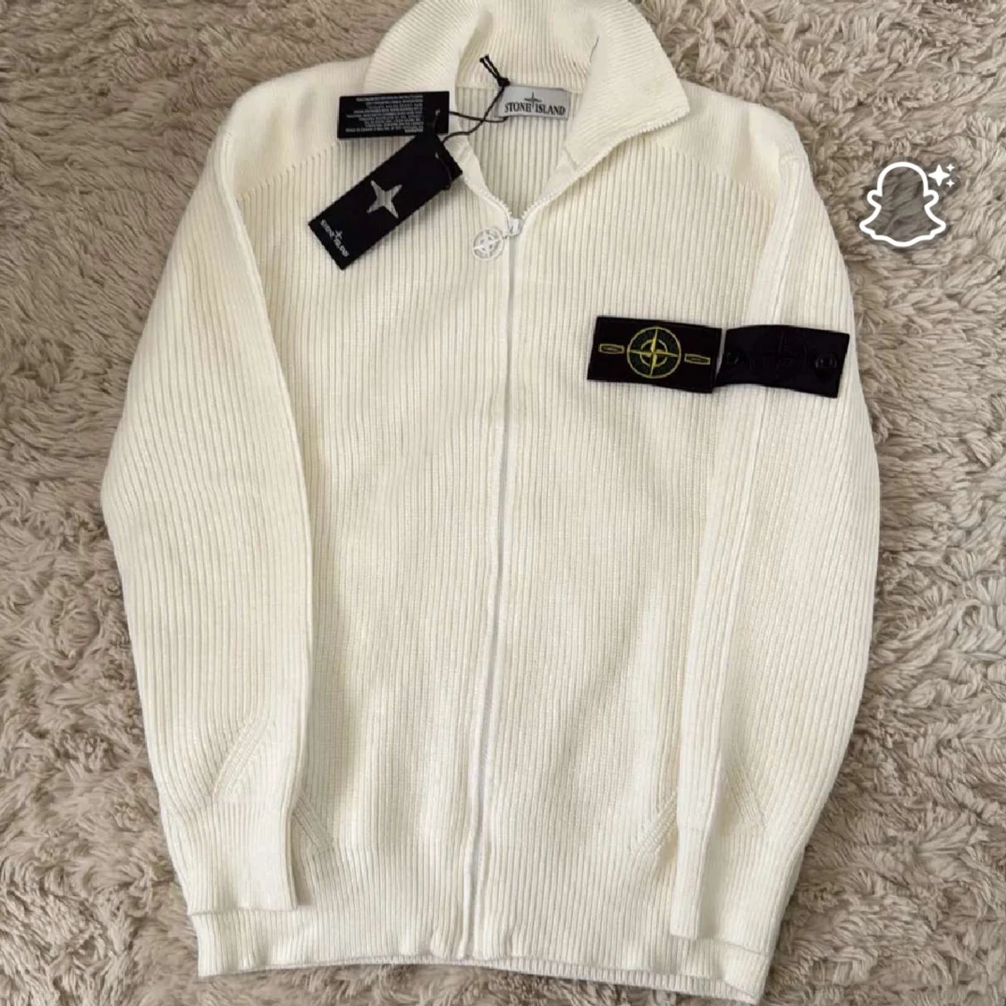 Vit stickad kofta från Stone Island