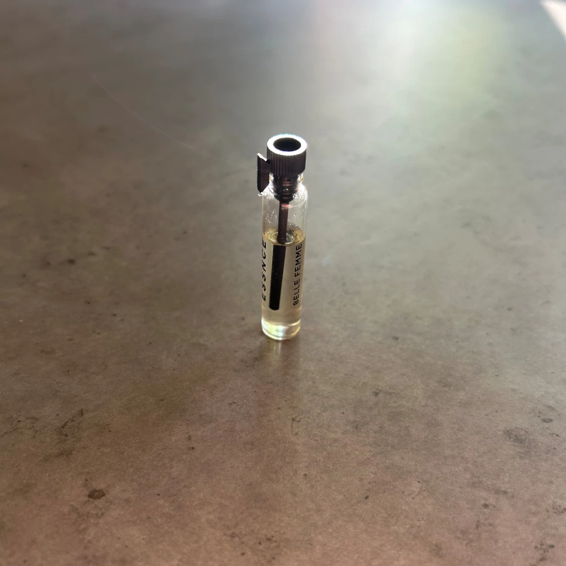 Belle Femme parfymprov i glasflaska - 1