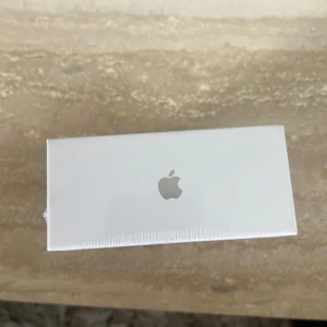 Airpod  - Säljs för att jag fick 2 par i present 