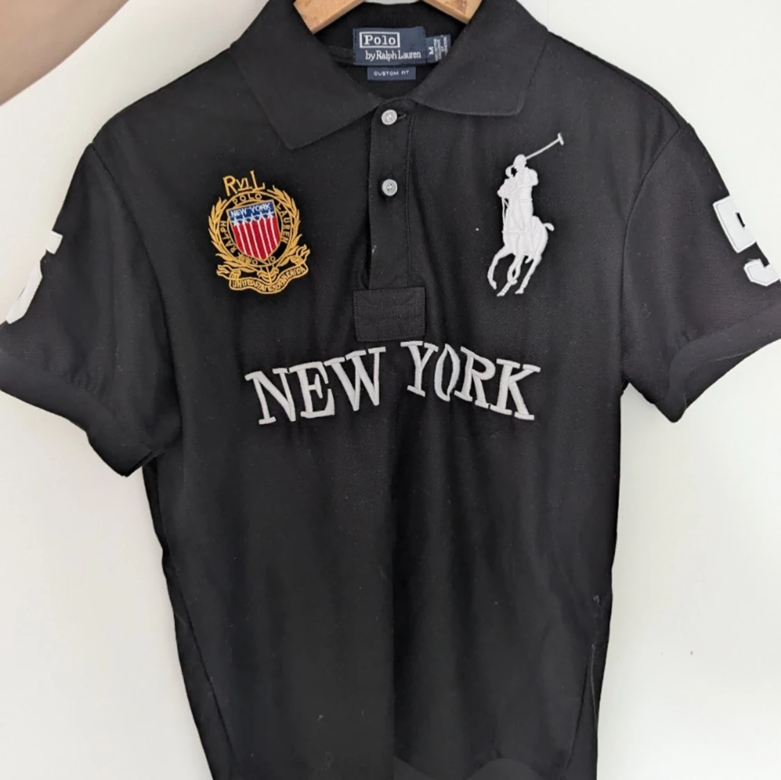 Svart Chief keef Pike med New York tryck