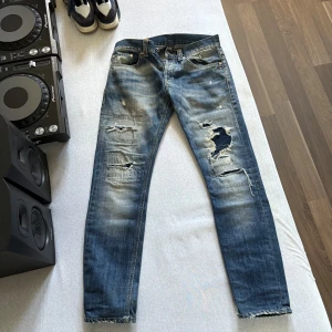Dondup Jeans - Säljer dessa otroligt feta dondups i storlek 30. Hör av dig vid några frågor eller ytterligare bilder 😁