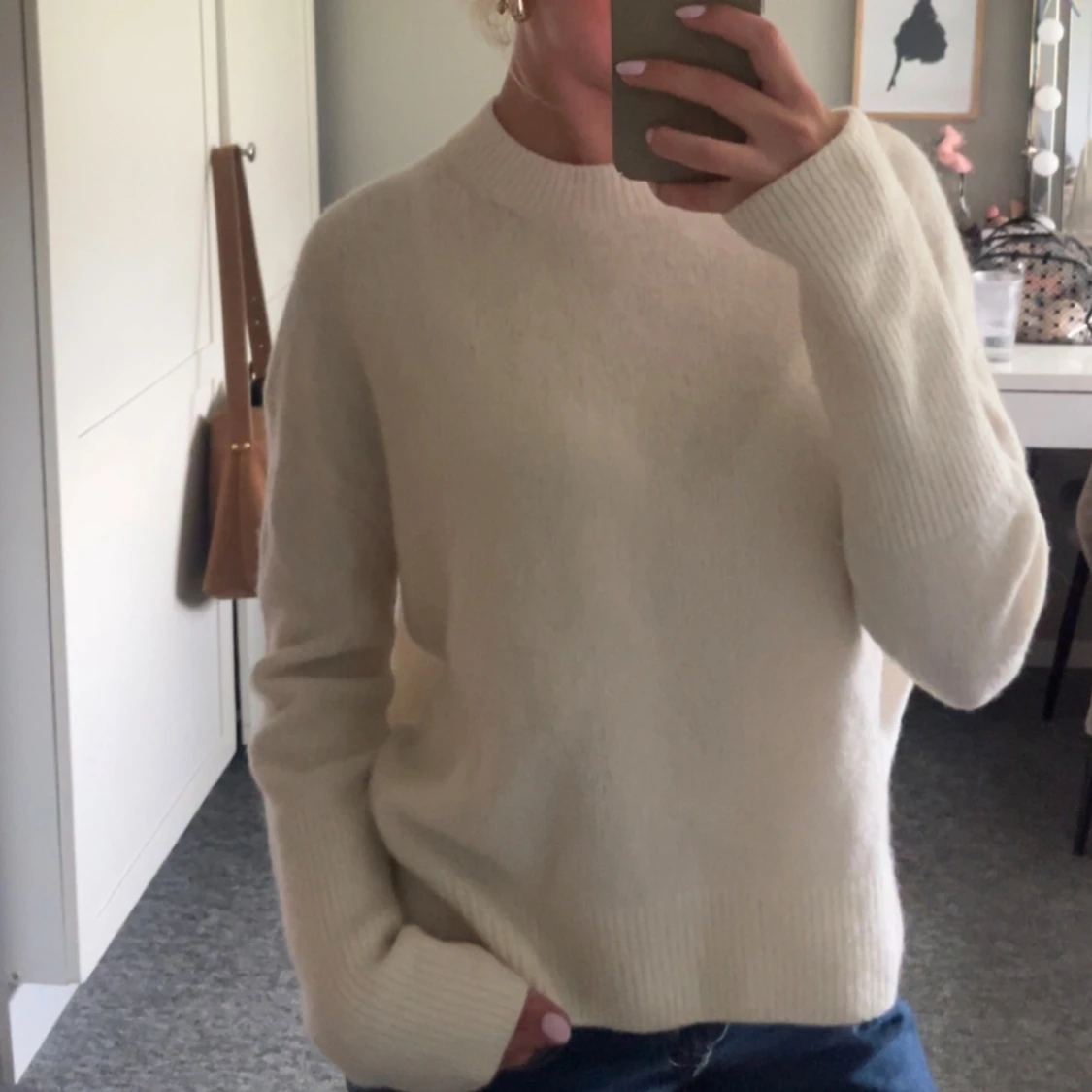 Vit stickad tröja  - 1