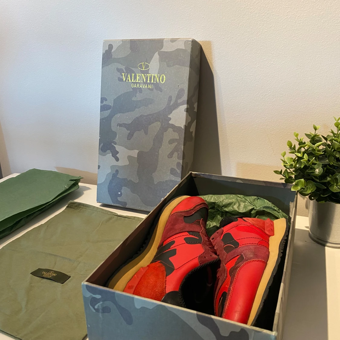 Valentino Garavani Rockrunner sneakers röd - 1