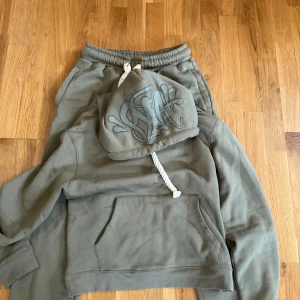 Syna world  - Helt ny för endast 1300kr, Storlek M.