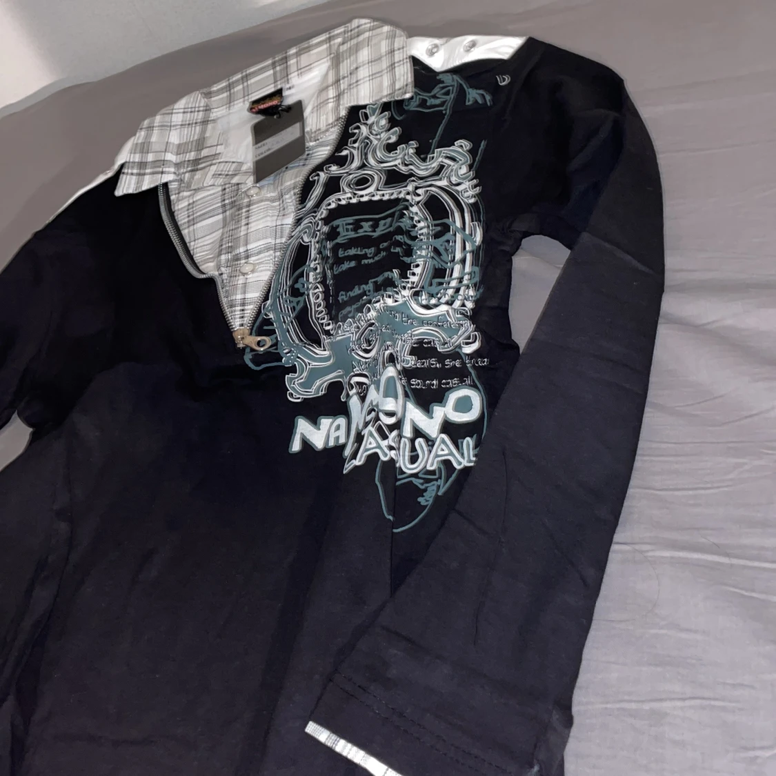 Svart och rutig henley från Namono - 1