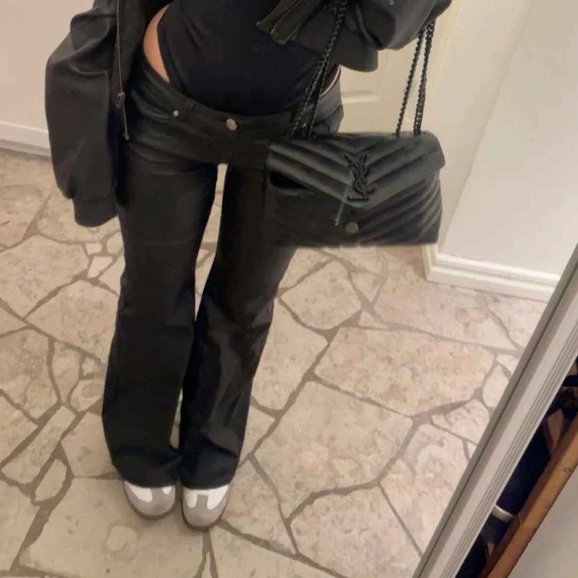 Svarta bootcut skinnbyxor - 2