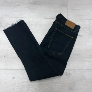 Nudie jeans  - Hej! Säljer dessa nudie jeans i strl W31 L34//jeansen är i fint sick//hör av er om ni har funderingar