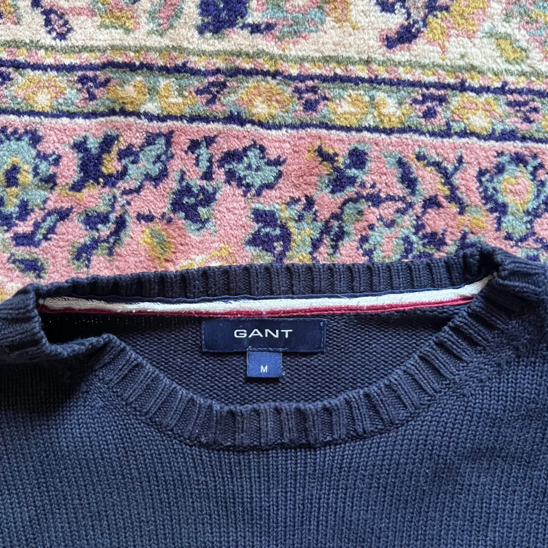 Mörkblå stickad tröja från GANT Medium  - 2