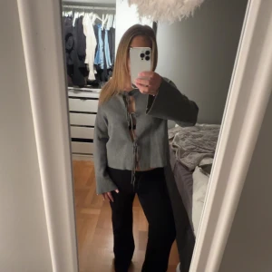 Grå kofta från Gina Tricot - Andvänd 1 gång, ny skick💕