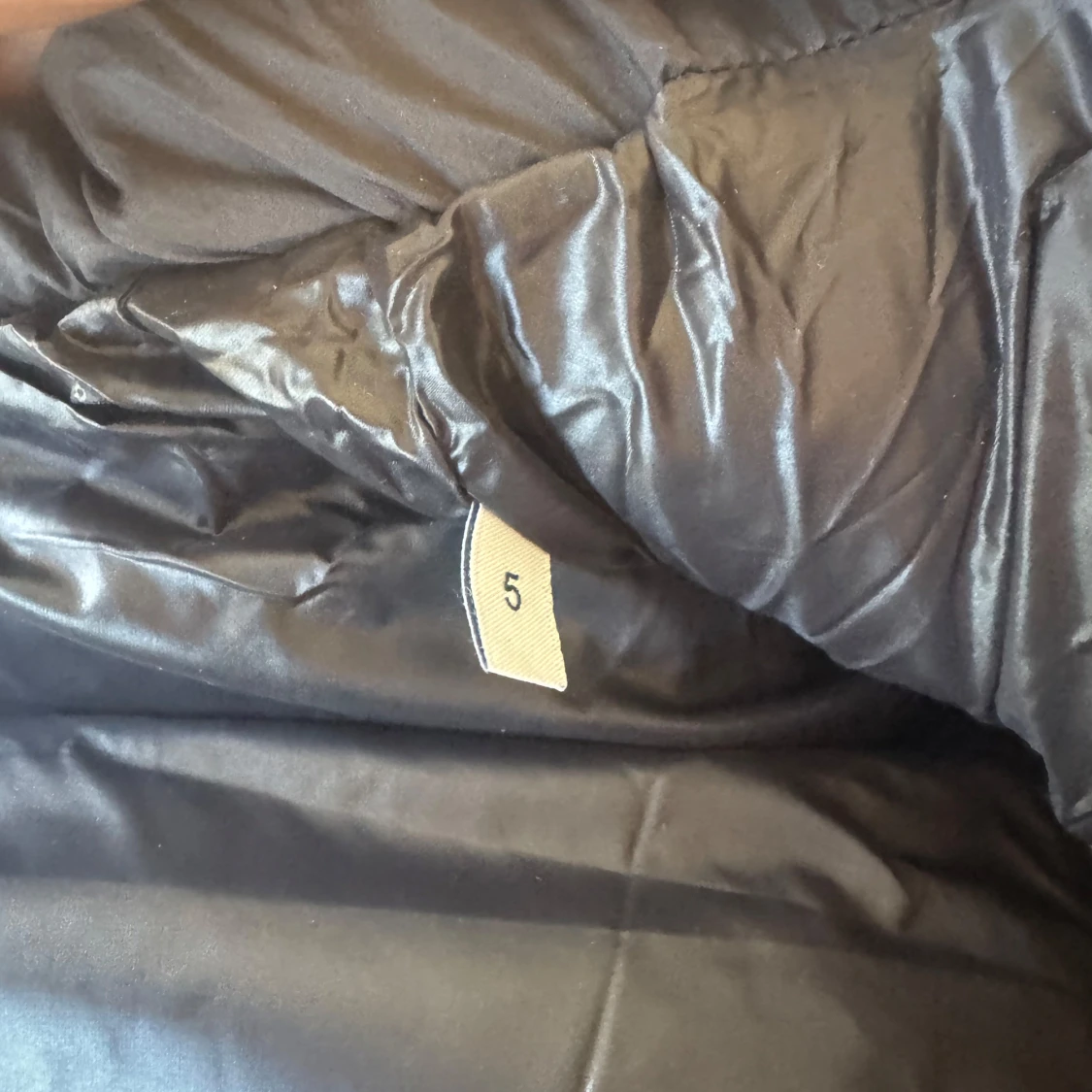 Svart dunväst från Moncler - 1