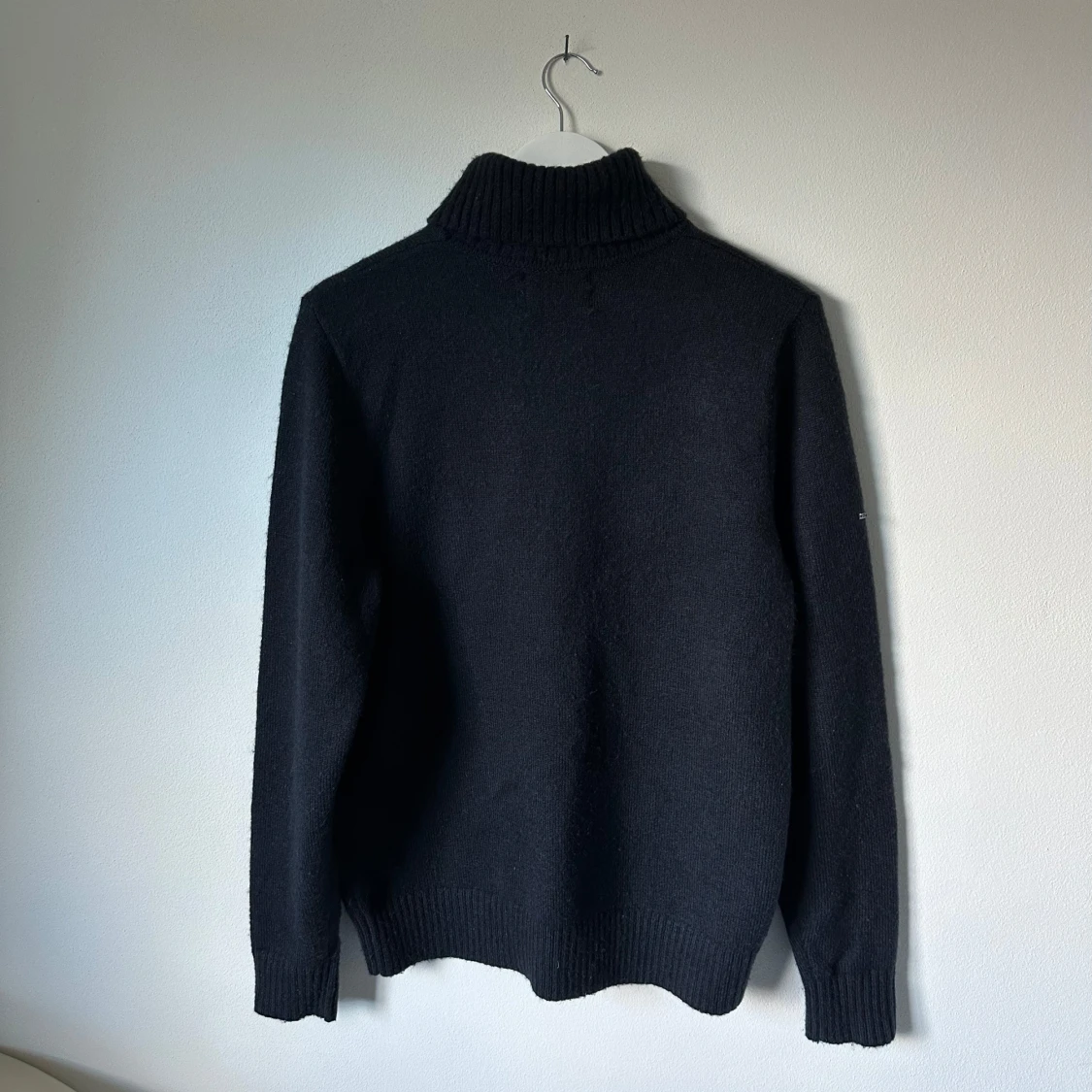 Mörkblå polotröja från Superdry - 1