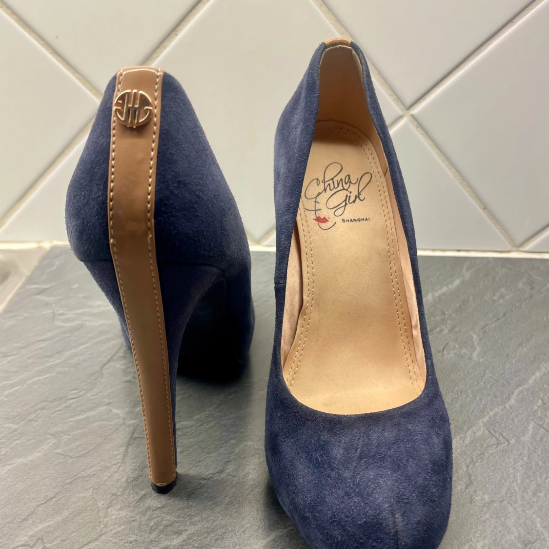 Mörkblå mocka pumps från China Girl - 1