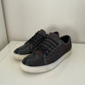 Lanvin Cap toe  - Säljer nu dessa Lanvin Cap toe i brunaktig färg och uk 7 som passar 41-42, skriv för fler bilder/frågor🙌🏼