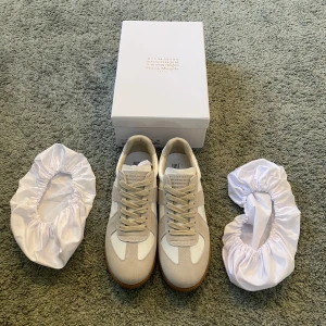 Maison margiela gats skor - Maison margiela gats skor i storlek 43 de är helt oanvända, inga konstigheter med dem.