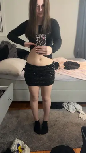 Snygg glitter kjol med paljetter😍Perfekt till nyår eller bara firande!!