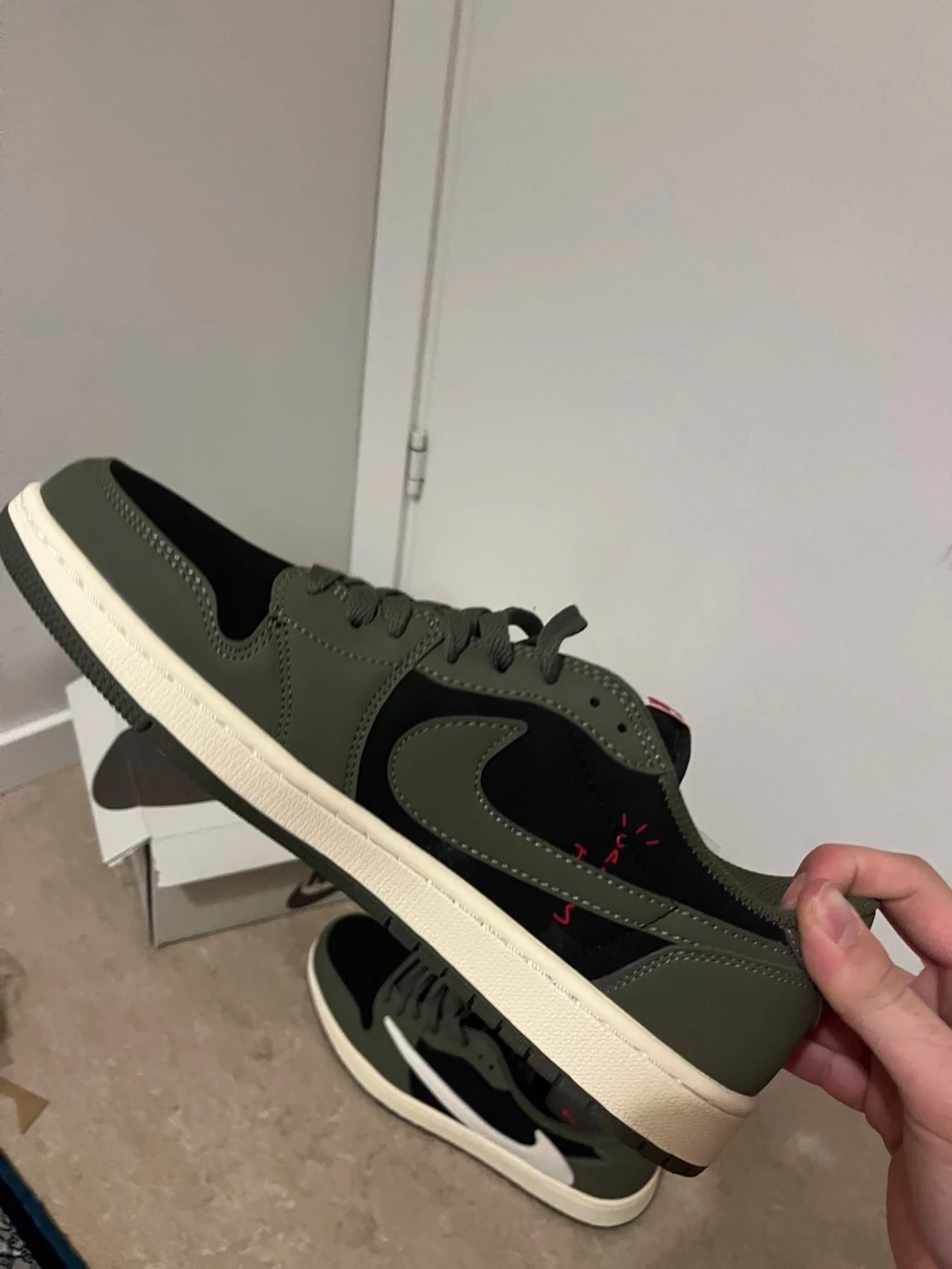 Nike Jordan 1 Low Olive/Black - 1