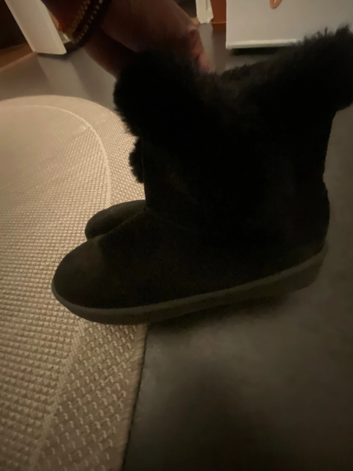 Svarta fluffiga boots med päls - 2