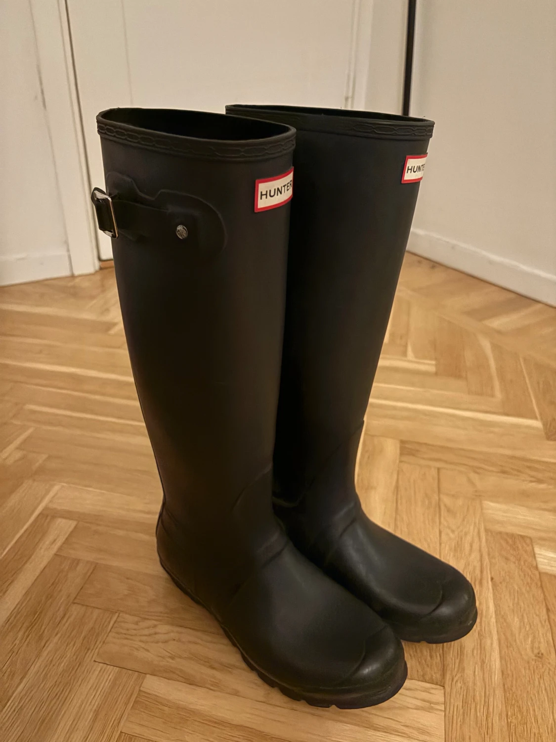 Svarta höga gummistövlar från Hunter