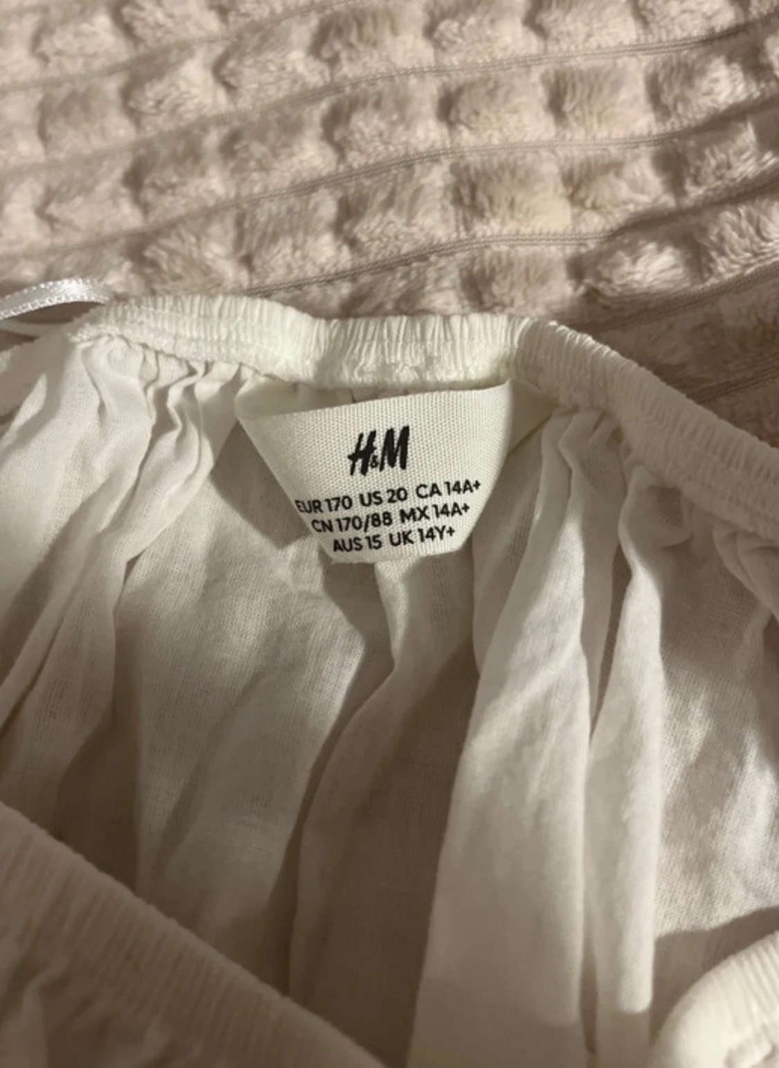 Vit puffärmad blus från H&M - 3