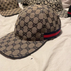 Blå canvas gg keps - Hör av er om ni har några frågor🫡