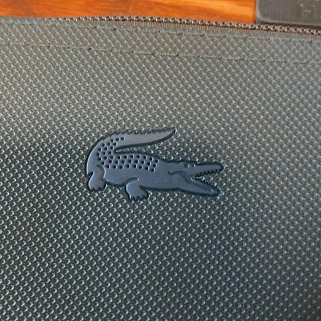 Blå kuvertväska från Lacoste - 2