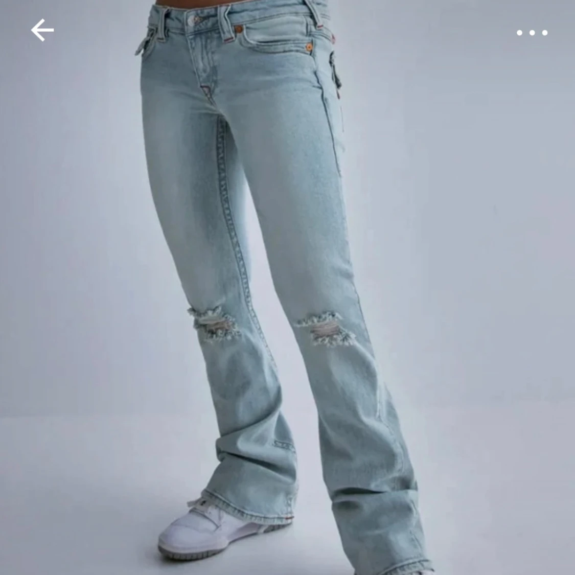 Ljusblå true religion jeans med slitningar - 1