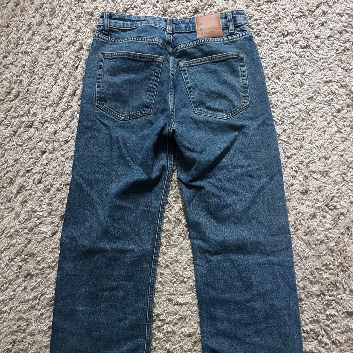 Blå wide jeans från Never Denim - 1