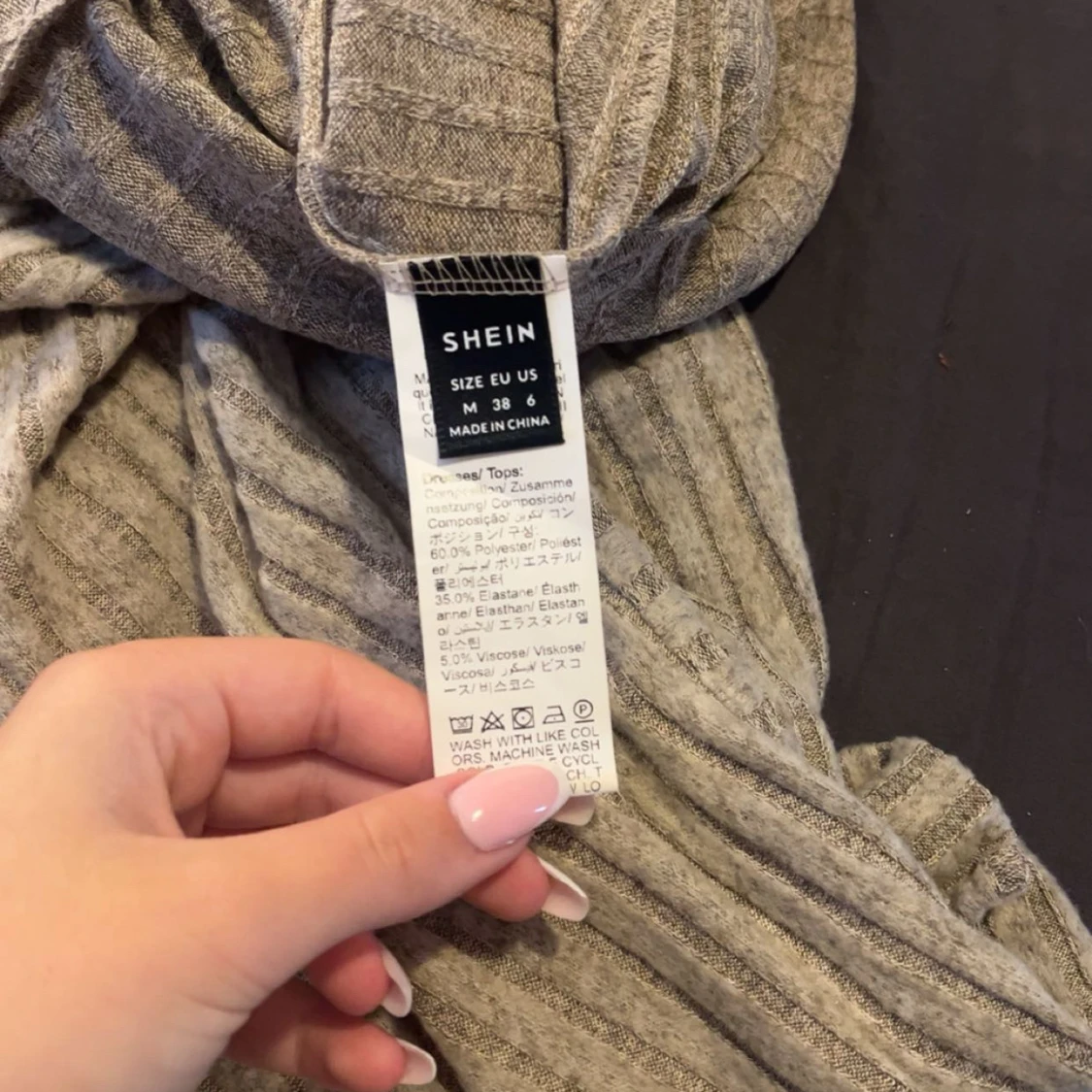 Beige ribbad klänning från SHEIN - 2