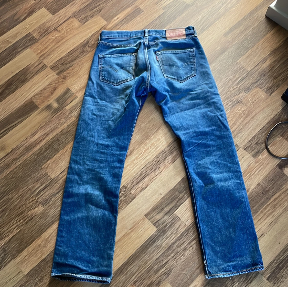 Levi's 501 blå slitna jeans - 1