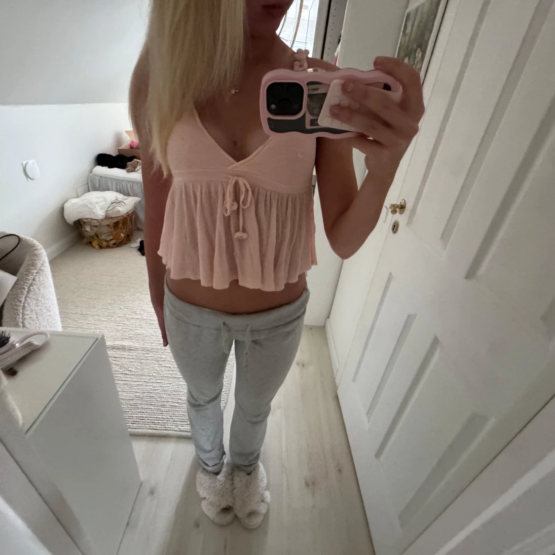 Ljusrosa ärmlös linnetopp med knyt - 2