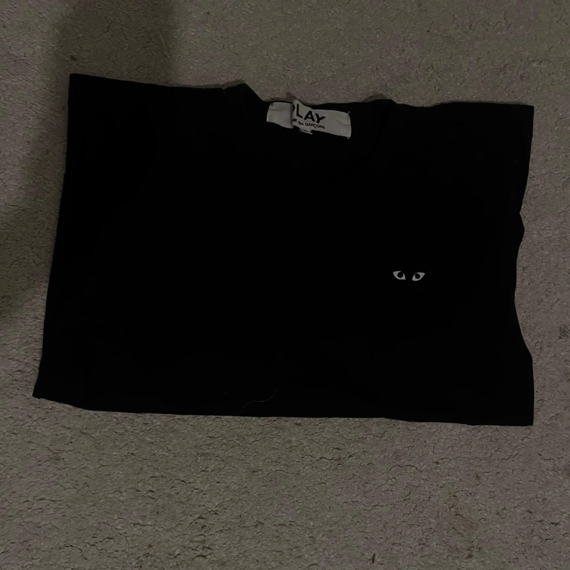 Svart t-shirt Comme des Garçons Play - 1