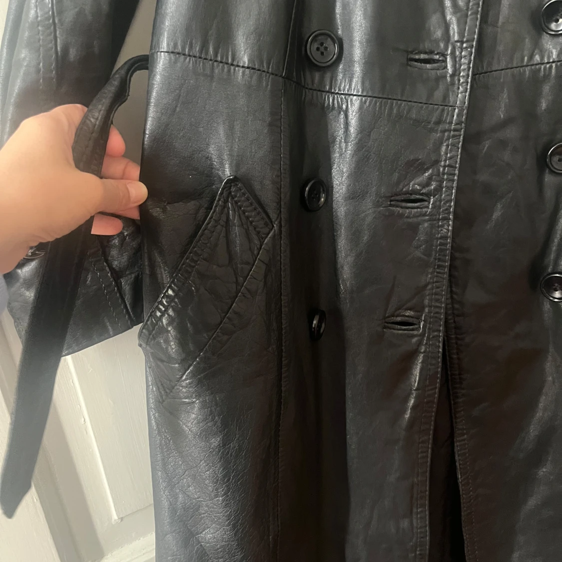 Svart lång skinn trenchcoat - 2