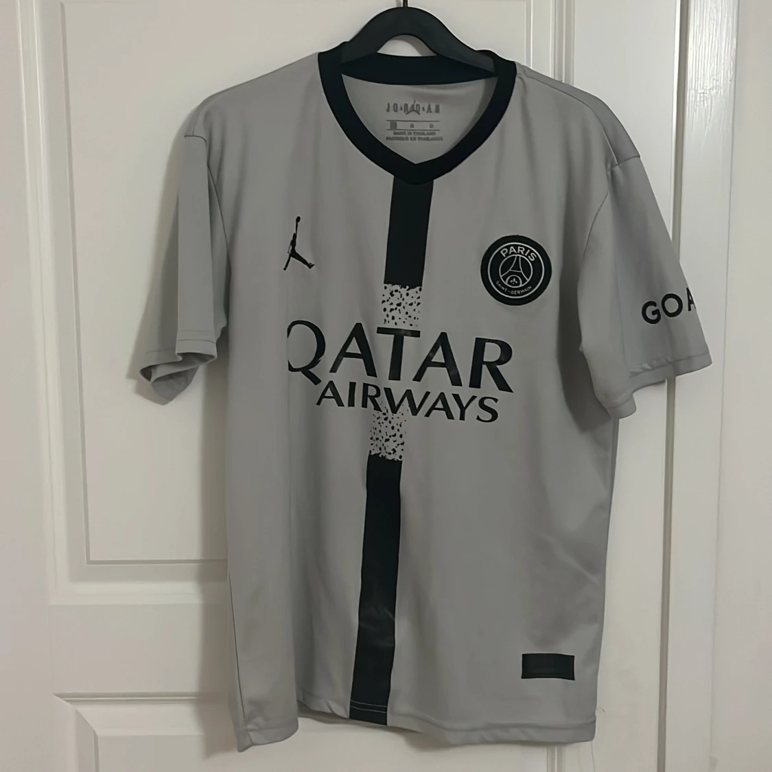 PSG grå fotbollströja Jordan x Qatar