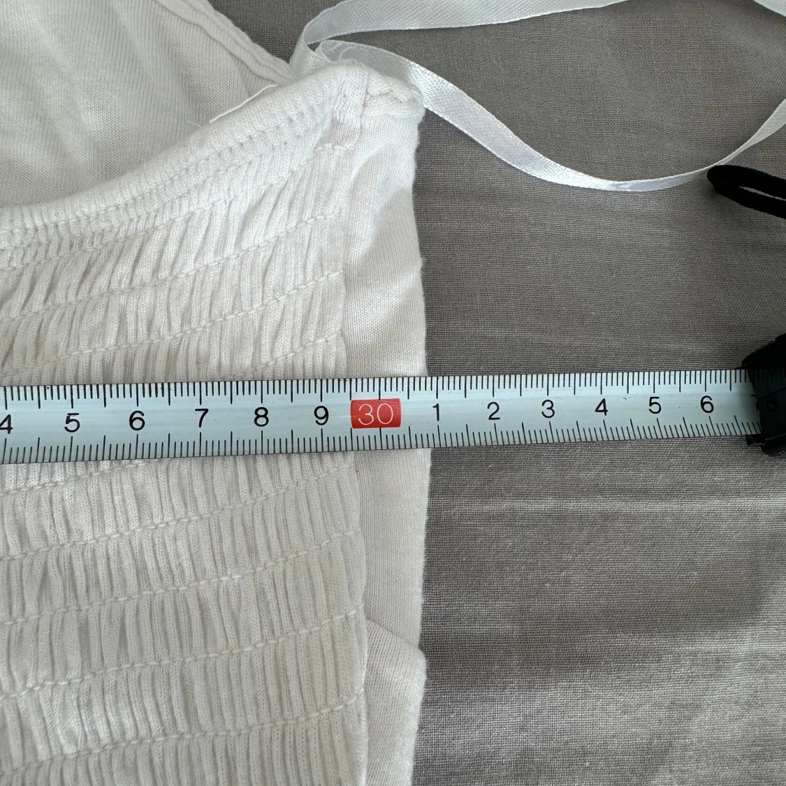 Vit somrig volangklänning  - 3