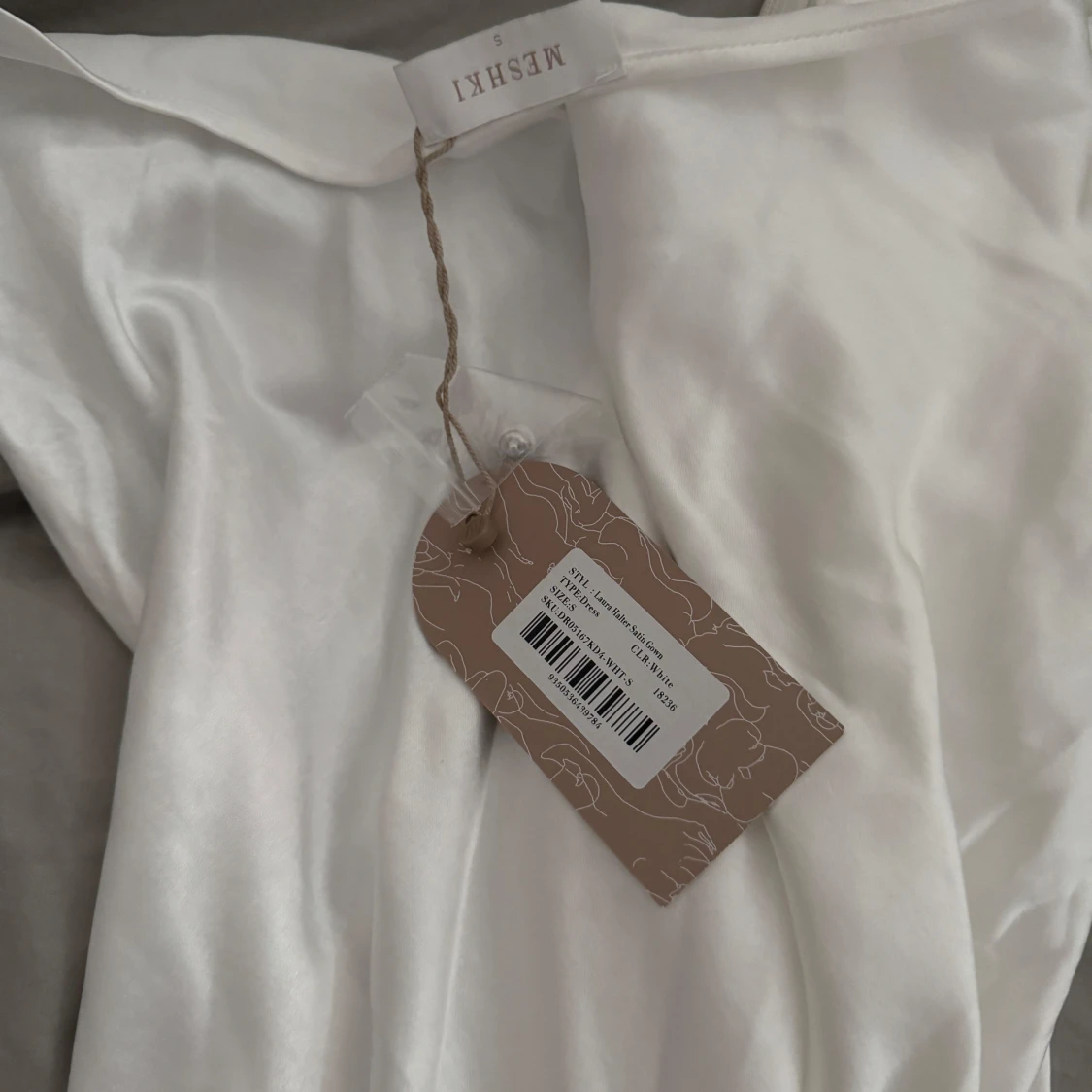 Meshki - vit klänning (Laura Halter Satin Gown) - 2