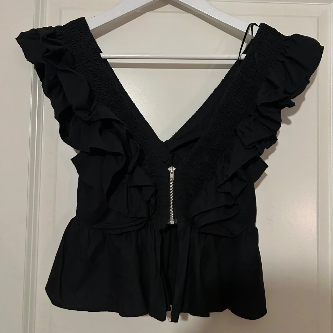 svart volangtopp - 3