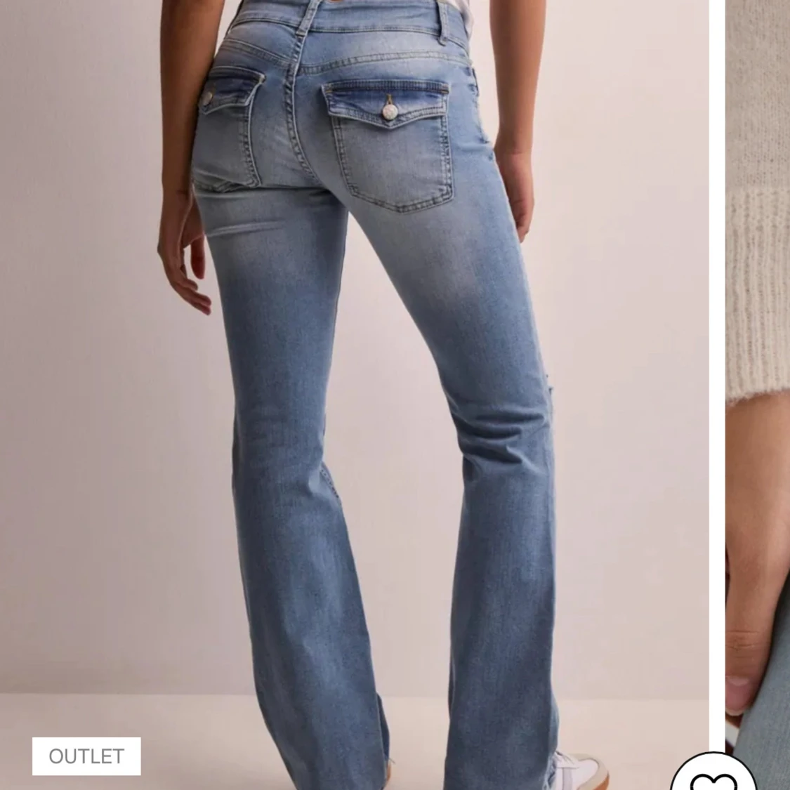 Ljusblå bootcut jeans med slitningar - 2