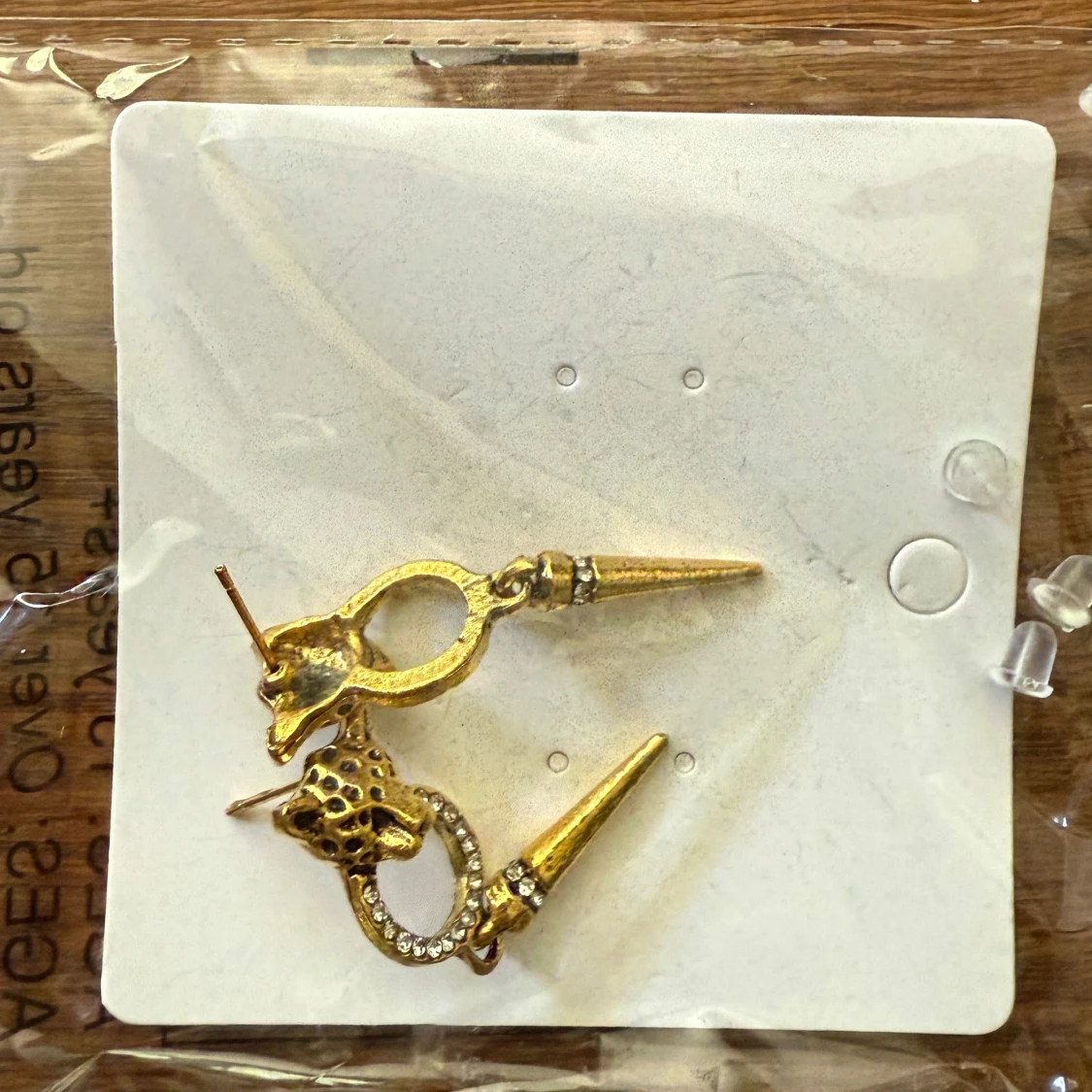 Guldiga leopardörhängen från TAIRA - 1