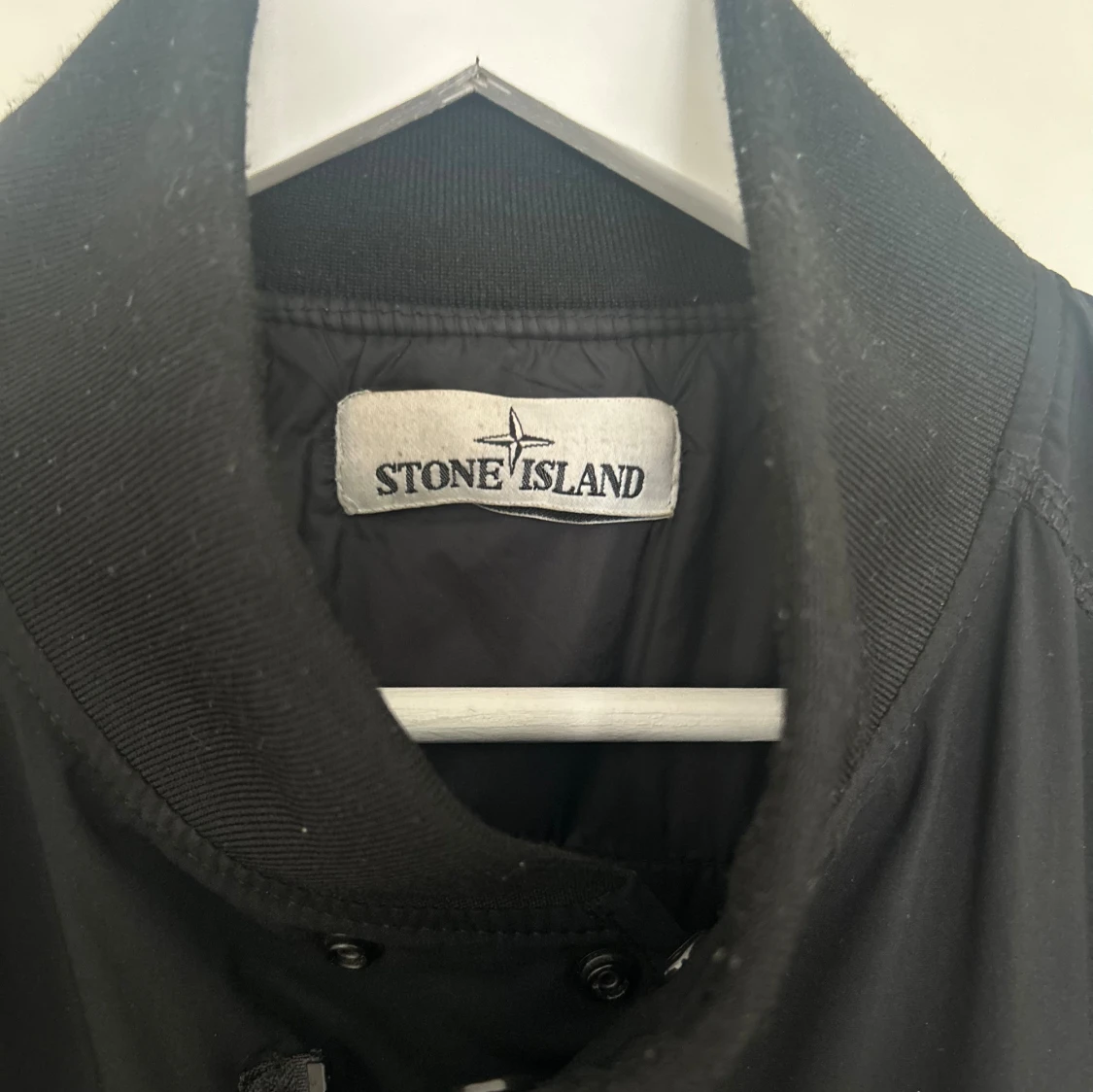 Svart jacka från Stone Island - 3